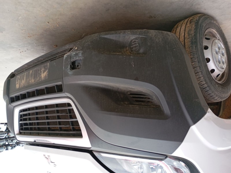 Recambio de paragolpes delantero para peugeot boxer caja/chasis 2.2 bluehdi 140 referencia OEM IAM   