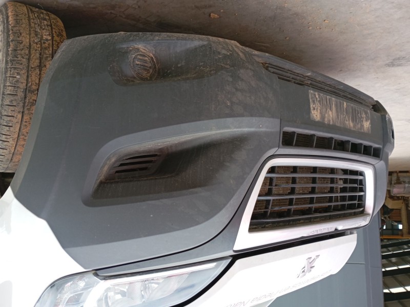 Recambio de paragolpes delantero para peugeot boxer caja/chasis 2.2 bluehdi 140 referencia OEM IAM   