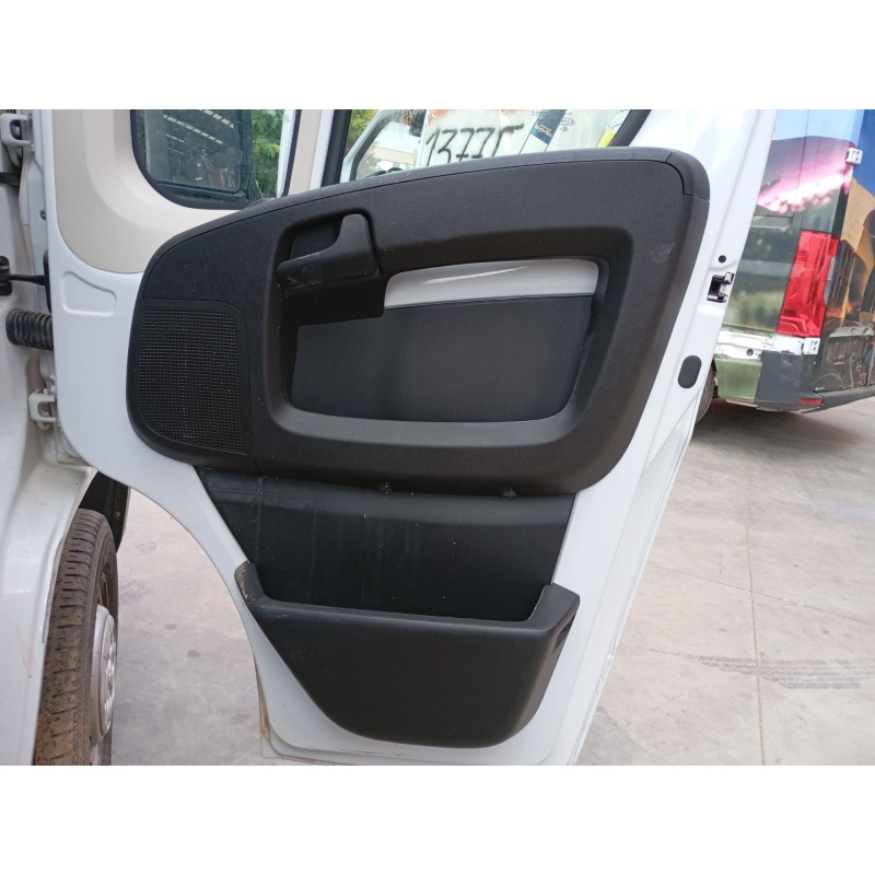 Recambio de guarnecido puerta delantera derecha para peugeot boxer caja/chasis 2.2 bluehdi 140 referencia OEM IAM   