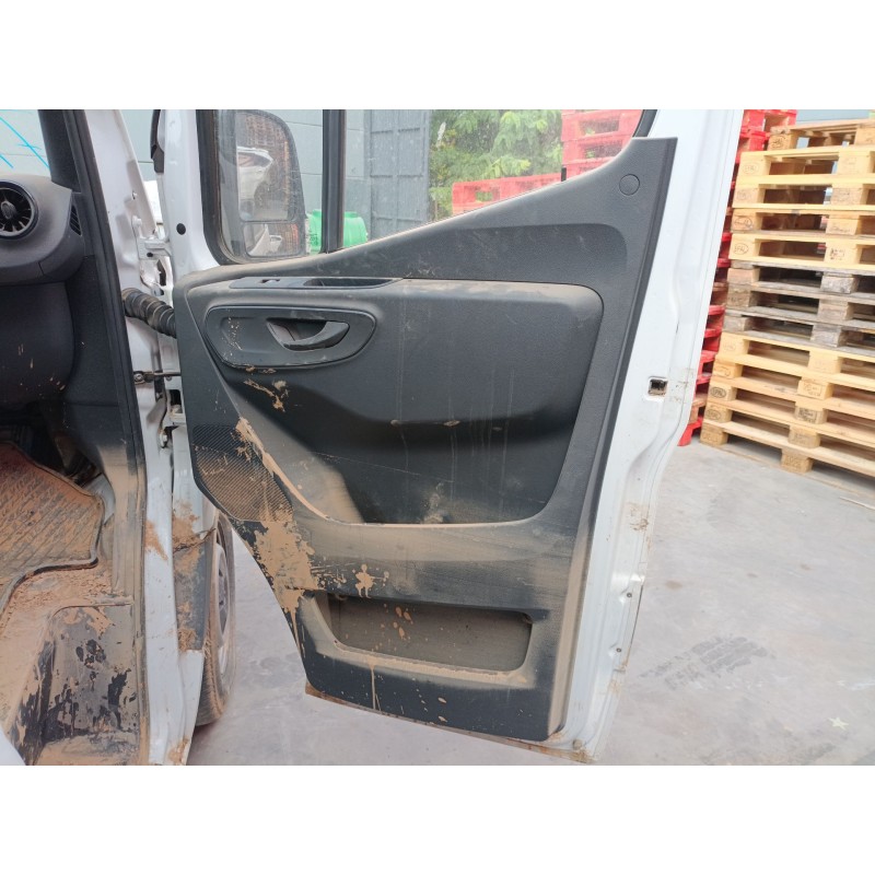 Recambio de guarnecido puerta delantera derecha para mercedes-benz sprinter 3,5-t furgoneta (b907, b910) electric (910.633) refe