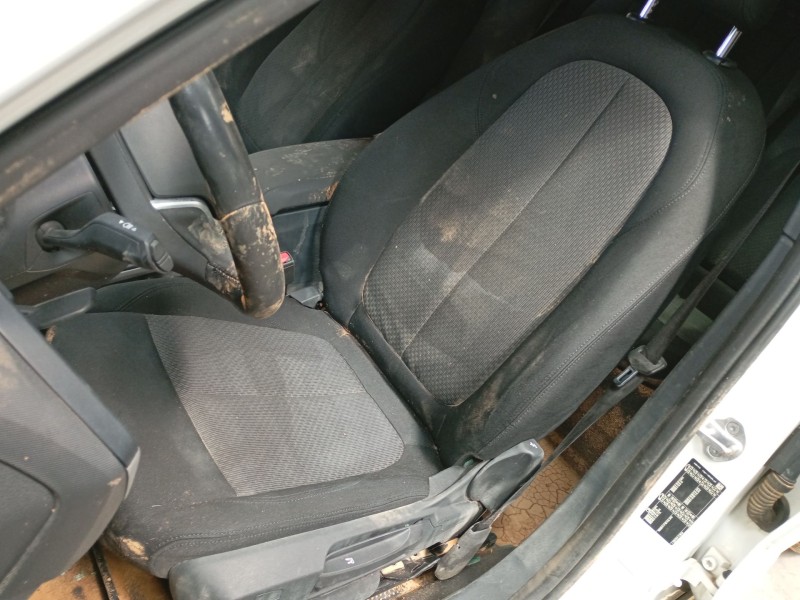 bmw 1 (f40) del año 2020