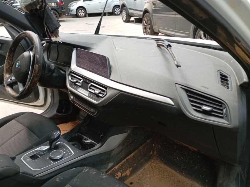 bmw 1 (f40) del año 2020