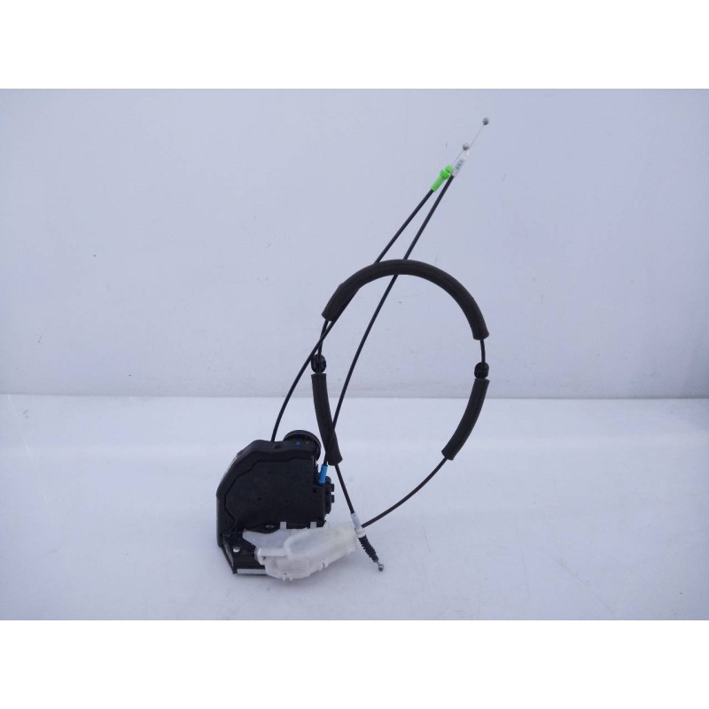 Recambio de cerradura puerta trasera derecha para toyota c-hr hybrid dynamic referencia OEM IAM 11020148  