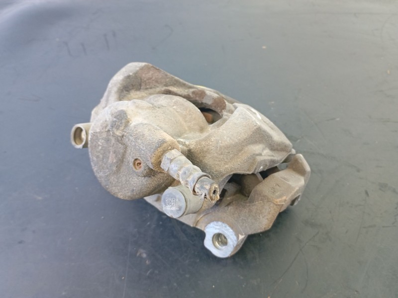 Recambio de pinza freno delantera derecha para volvo s60 lim. r-design referencia OEM IAM   P1-A4-33