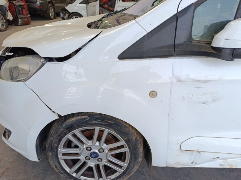 Recambio de aleta delantera izquierda para ford tourneo courier b460 monospace 1.5 tdci referencia OEM IAM   