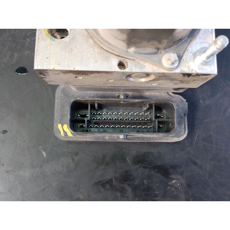 Recambio de abs para dacia duster ambience 4x2 referencia OEM IAM 476606440R  