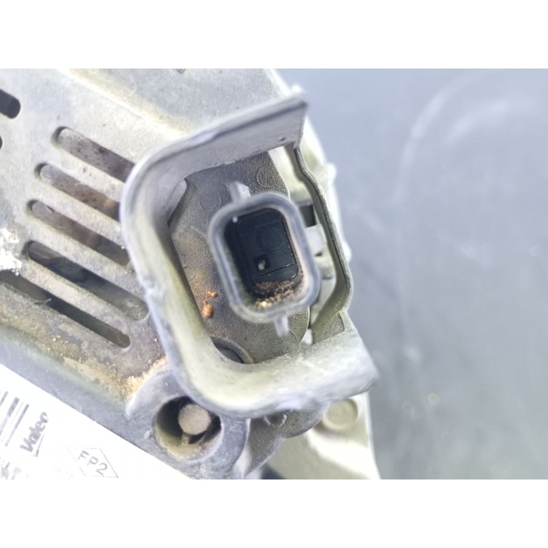 Recambio de alternador para dacia duster ambience 4x2 referencia OEM IAM 231007281R FG15T057 