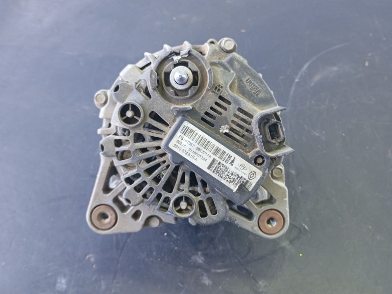 Recambio de alternador para dacia duster ambience 4x2 referencia OEM IAM 231007281R FG15T057 