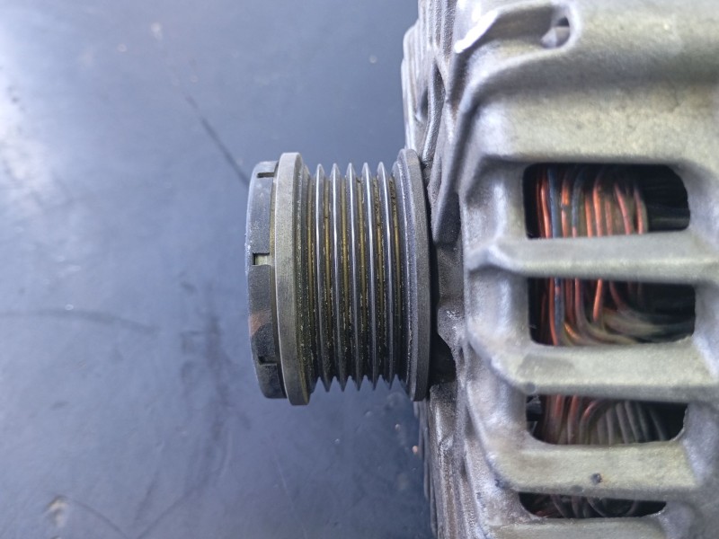 Recambio de alternador para bmw x1 (e84) sdrive 18 d referencia OEM IAM   