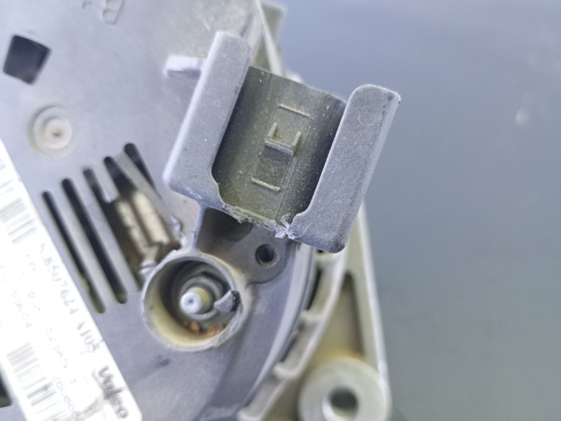 Recambio de alternador para bmw x1 (e84) sdrive 18 d referencia OEM IAM   