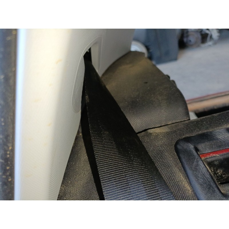Recambio de cinturon seguridad trasero derecho para peugeot 308 ii (lb_, lp_, lw_, lh_, l3_) 1.6 hdi referencia OEM IAM   