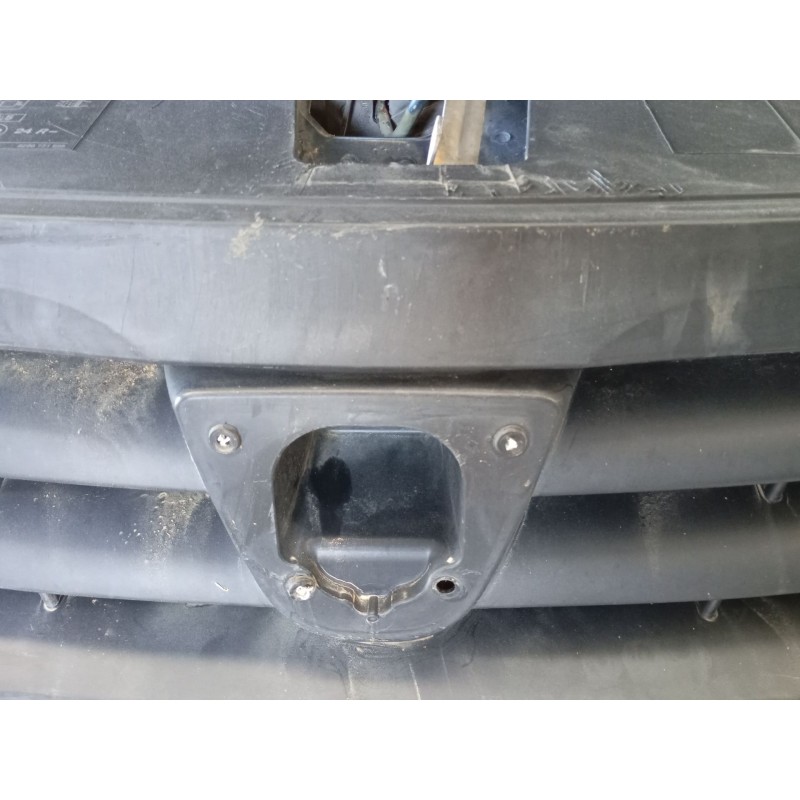 Recambio de rejilla delantera para dacia dokker monospace (ke_) 1.5 dci (keaj, keah) referencia OEM IAM   
