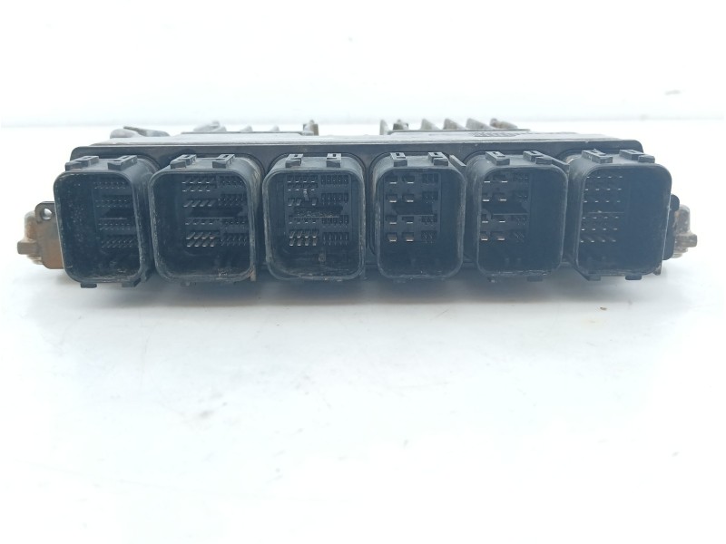 Recambio de centralita motor uce para bmw 1 (f40) 118 d referencia OEM IAM 5A2A68401 0281039024 