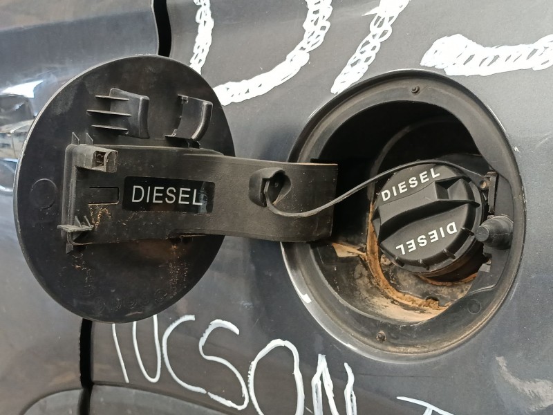 Recambio de tapa exterior combustible para hyundai tucson (tl, tle) 1.7 crdi referencia OEM IAM   