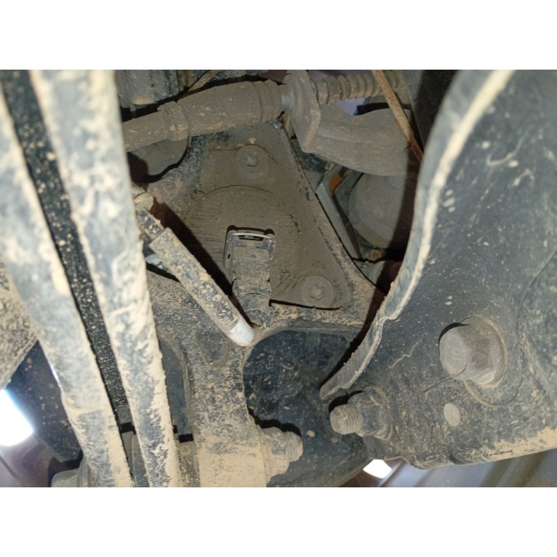 Recambio de mangueta trasera derecha para kia cee´d (jd) 1.4 mpi referencia OEM IAM   