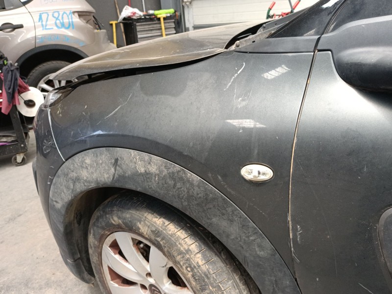 Recambio de aleta delantera izquierda para citroën c4 cactus 1.6 bluehdi 100 referencia OEM IAM   