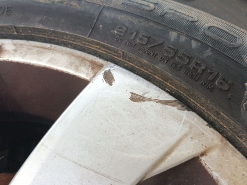 Recambio de llanta para citroën c4 cactus 1.6 bluehdi 100 referencia OEM IAM 215/55/16  