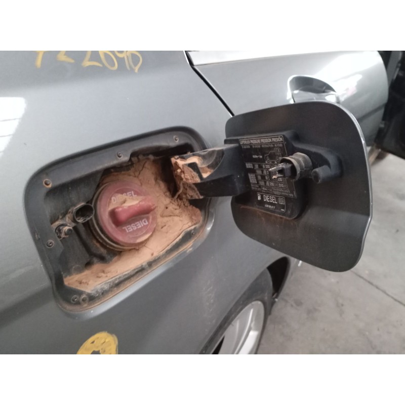Recambio de tapa exterior combustible para mercedes-benz clase c (w204) c 220 cdi (204.002) referencia OEM IAM   