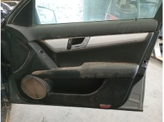 GUARNECIDO PUERTA DELANTERA DERECHA 