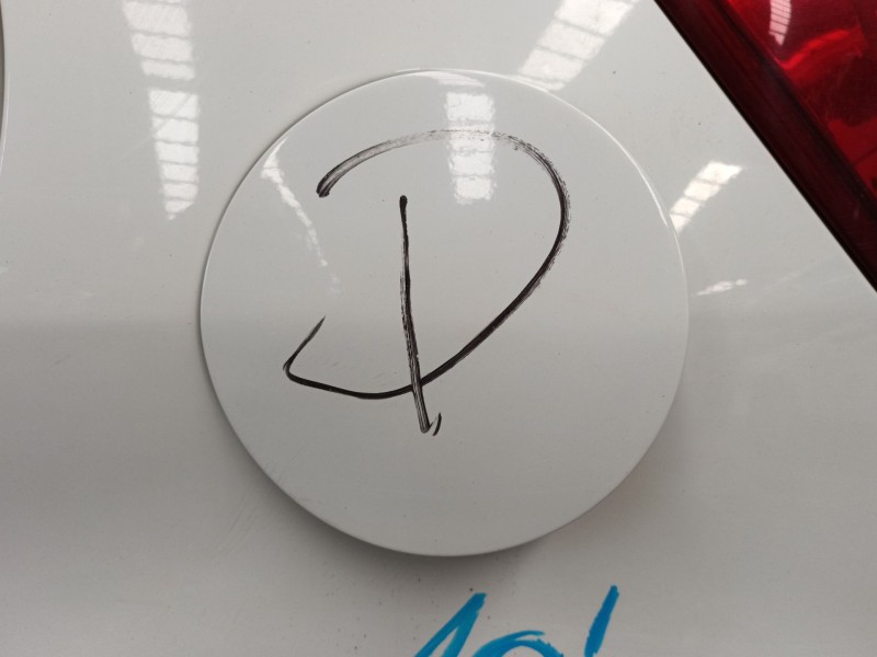 Recambio de tapa exterior combustible para hyundai ix20 (jc) 1.4 crdi referencia OEM IAM   