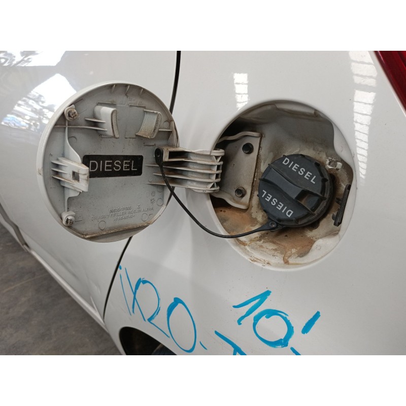 Recambio de tapa exterior combustible para hyundai ix20 (jc) 1.4 crdi referencia OEM IAM   