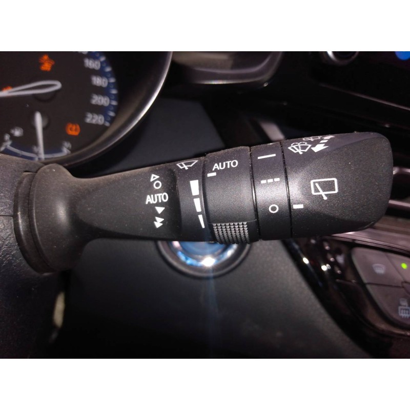 Recambio de mando limpia para toyota c-hr hybrid dynamic referencia OEM IAM   