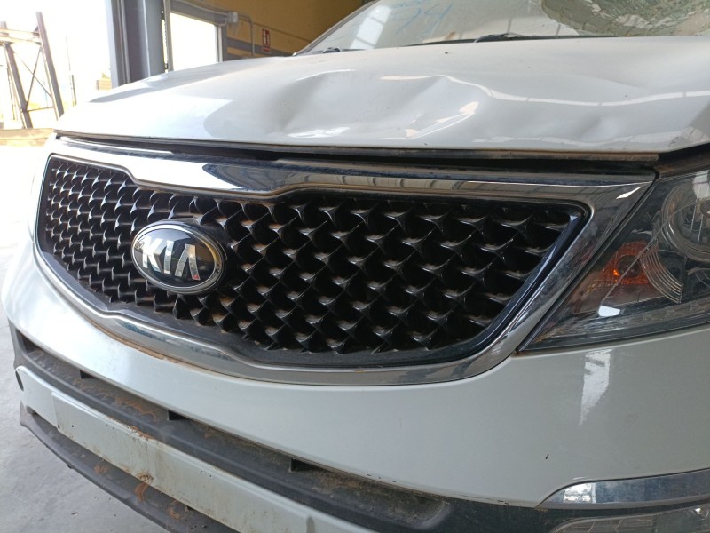 Recambio de rejilla delantera para kia sportage iii (sl) 1.7 crdi referencia OEM IAM   