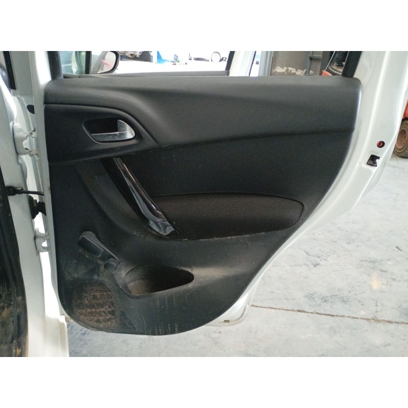 Recambio de guarnecido puerta trasera derecha para citroën c3 ii (sc_) 1.2 vti 82 referencia OEM IAM   