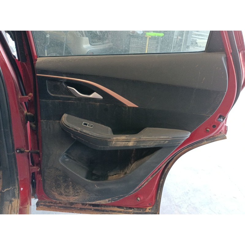 Recambio de guarnecido puerta trasera derecha para omoda 5 290t referencia OEM IAM   