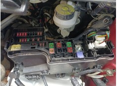 CAJA RELES / FUSIBLES 