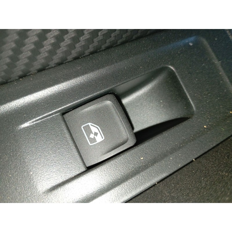 Recambio de mando elevalunas trasero izquierdo para skoda scala (nw1) 1.5 tsi referencia OEM IAM   
