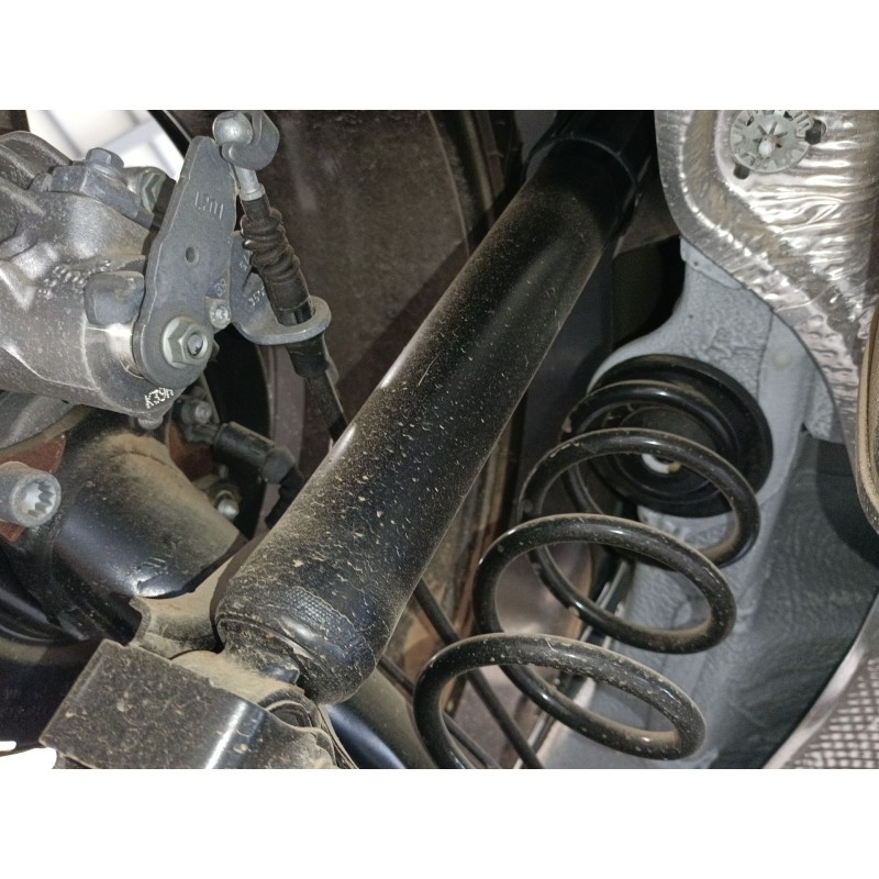 Recambio de amortiguador trasero izquierdo para skoda scala (nw1) 1.5 tsi referencia OEM IAM   