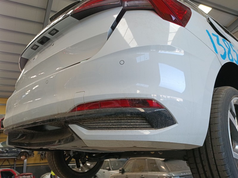 Recambio de paragolpes trasero para skoda scala (nw1) 1.5 tsi referencia OEM IAM   