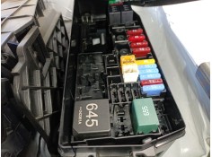 CAJA RELES / FUSIBLES 