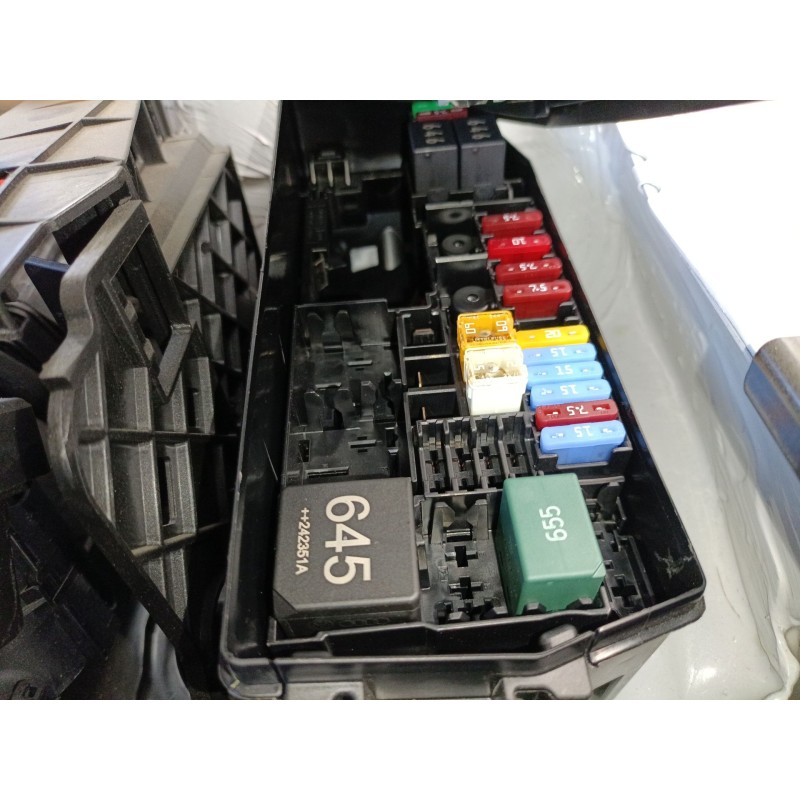 Recambio de caja reles / fusibles para skoda scala (nw1) 1.5 tsi referencia OEM IAM   