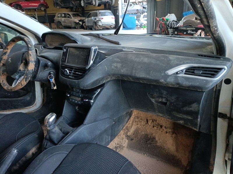 peugeot 208 i (ca_, cc_) del año 2019