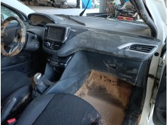 Recambio de salpicadero para peugeot 208 i (ca_, cc_) 1.2 vti 82 referencia OEM IAM   