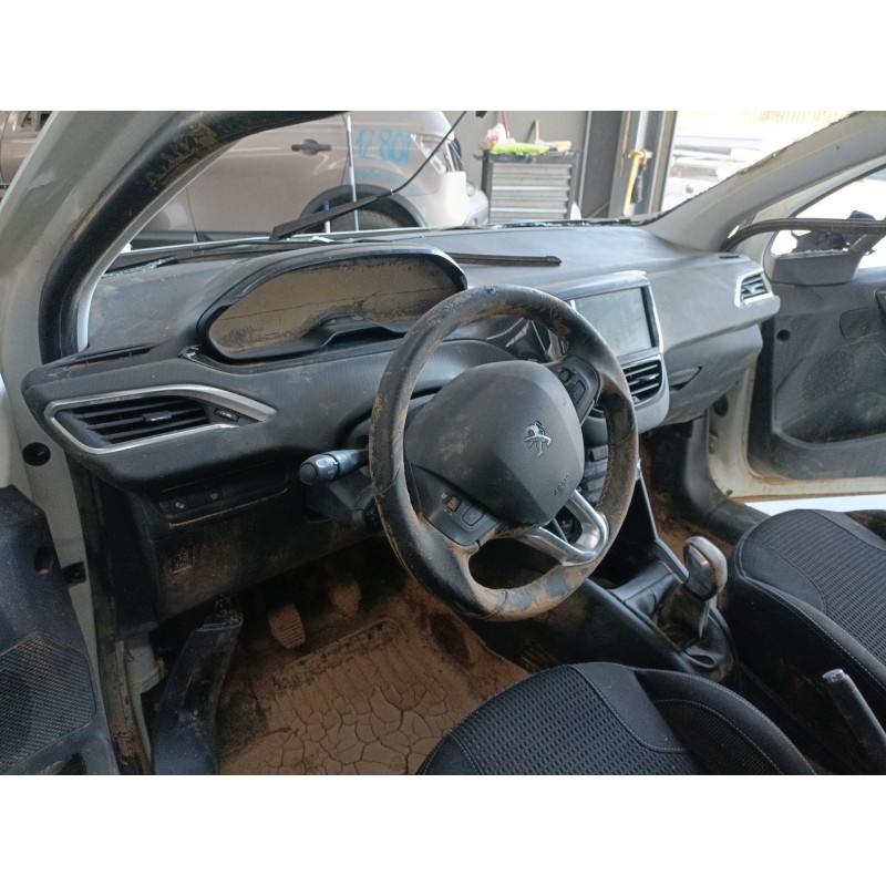Recambio de salpicadero para peugeot 208 i (ca_, cc_) 1.2 vti 82 referencia OEM IAM   