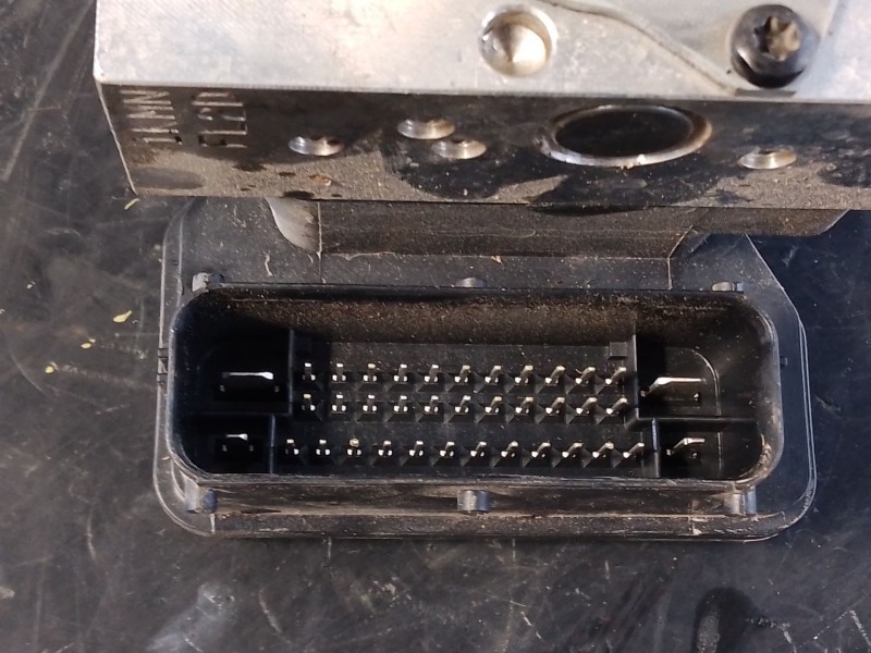 Recambio de abs para kia carens iv 1.7 crdi referencia OEM IAM 58910A4410  