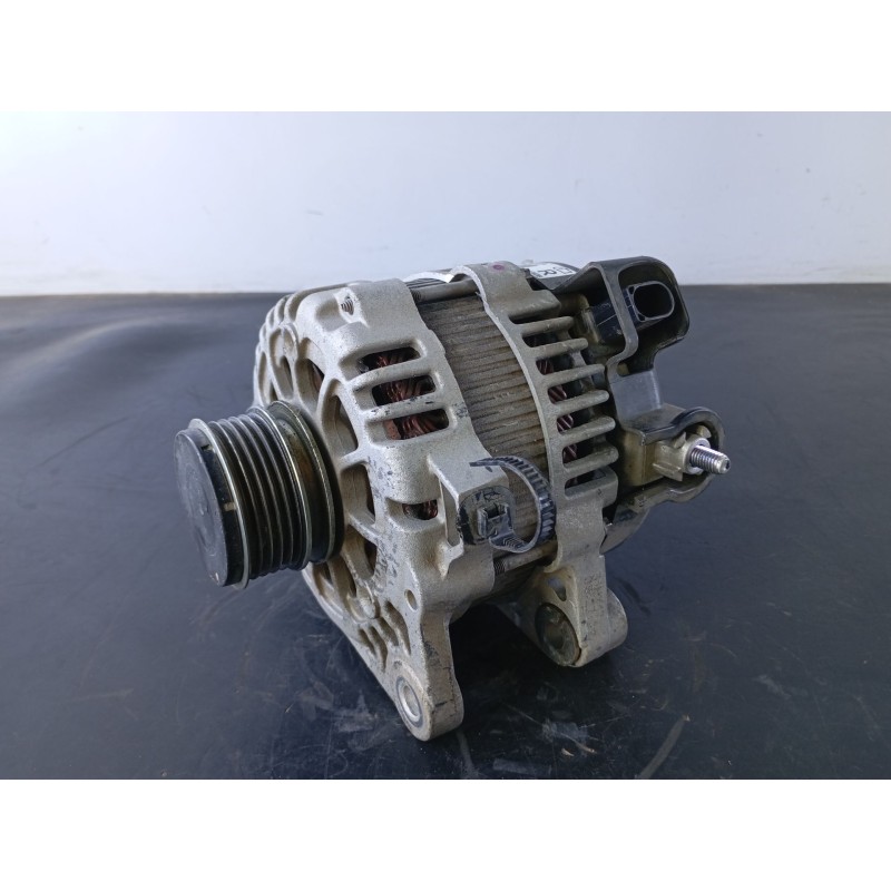 Recambio de alternador para kia carens iv 1.7 crdi referencia OEM IAM 373002A900 8400425 