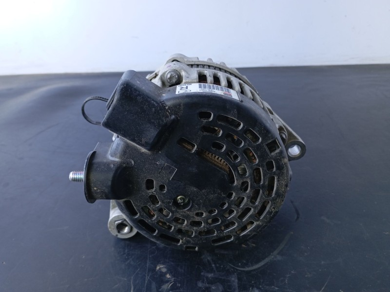 Recambio de alternador para kia carens iv 1.7 crdi referencia OEM IAM 373002A900 8400425 