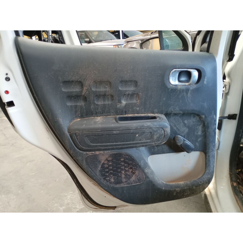 Recambio de guarnecido puerta trasera izquierda para citroën c3 iii (sx) 1.2 vti 82 referencia OEM IAM   