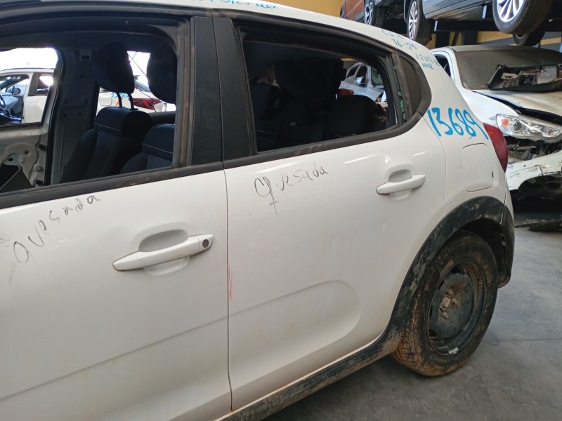 Recambio de puerta trasera izquierda para citroën c3 iii (sx) 1.2 vti 82 referencia OEM IAM   