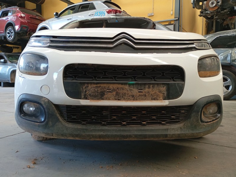 Recambio de paragolpes delantero para citroën c3 iii (sx) 1.2 vti 82 referencia OEM IAM   