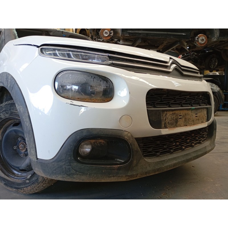 Recambio de paragolpes delantero para citroën c3 iii (sx) 1.2 vti 82 referencia OEM IAM   