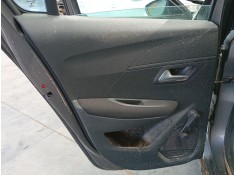 GUARNECIDO PUERTA TRASERA IZQUIERDA 