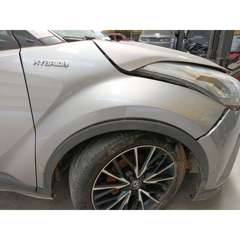 Recambio de aleta delantera derecha para toyota c-hr (_x1_) 1.8 hybrid (zyx10_, zyx11_) referencia OEM IAM   