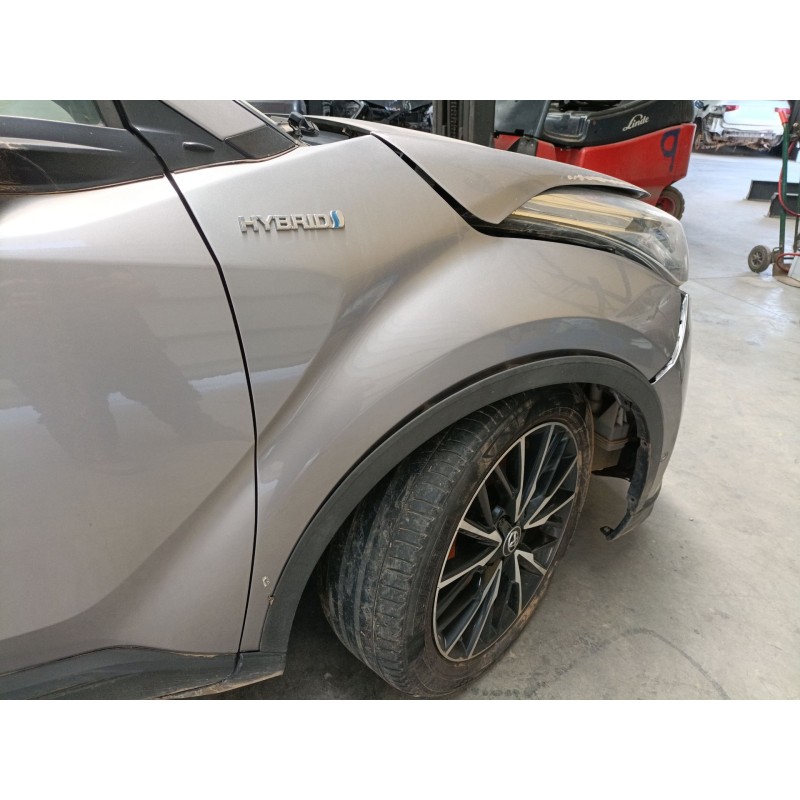 Recambio de aleta delantera derecha para toyota c-hr (_x1_) 1.8 hybrid (zyx10_, zyx11_) referencia OEM IAM   