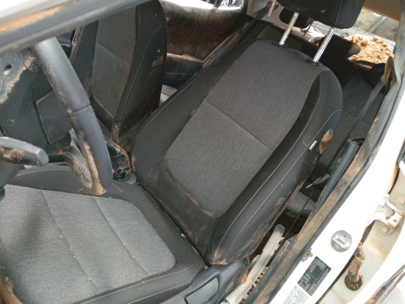 kia stonic (yb) del año 2024