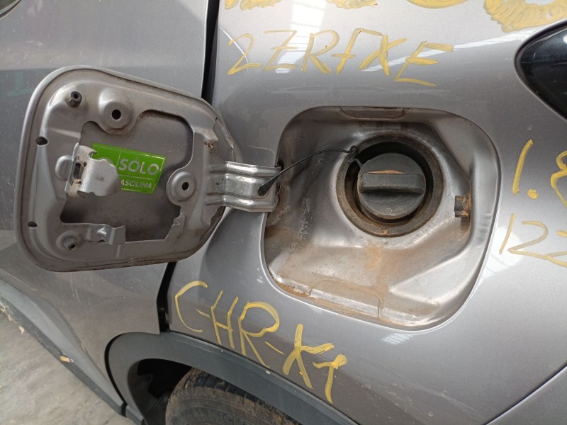 Recambio de tapa exterior combustible para toyota c-hr (_x1_) 1.8 hybrid (zyx10_, zyx11_) referencia OEM IAM   